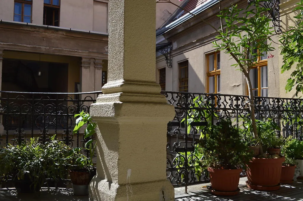 Synagogue Central Guest House Budapest Hungary