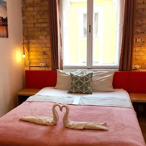  Hostel Goodmo Smart & Suits & Aparts