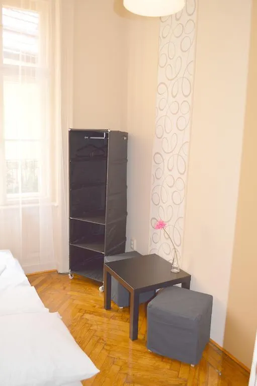 Synagogue Central Guest House Budapest 3*,